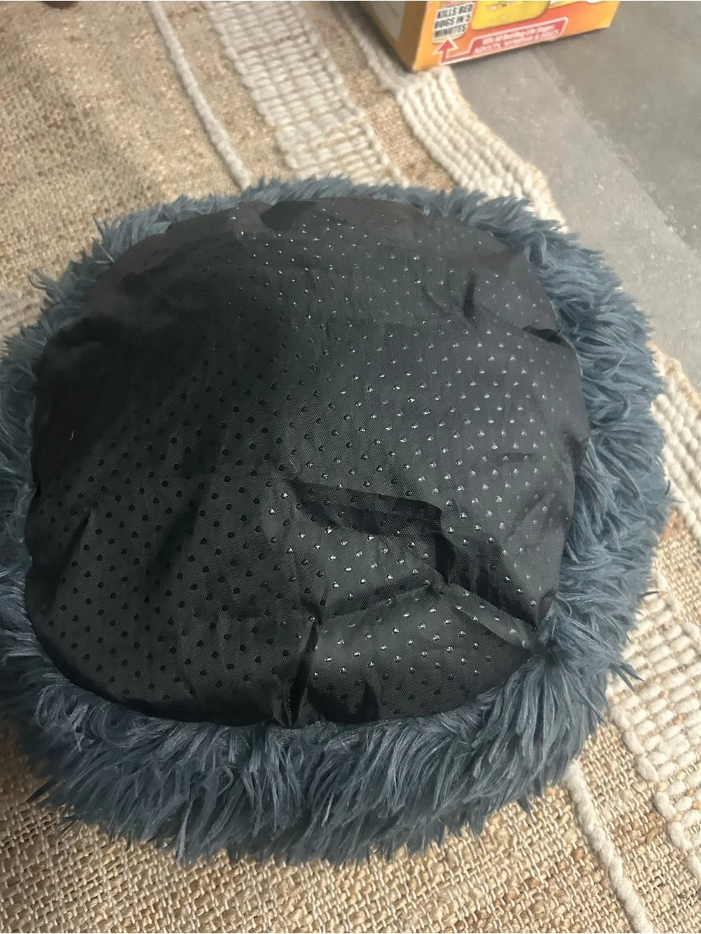 Round Plush Pet Bed / Donut Cushion 🐾🐶🐱
